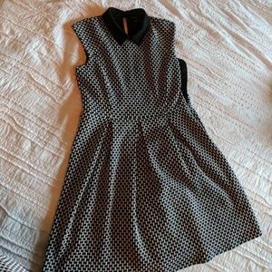 Ann Taylor black and white patterened dress